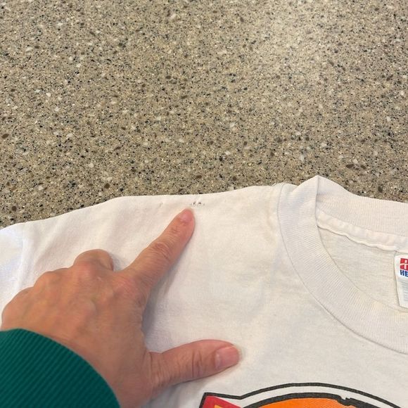 HOUSTON ROCKETS Vintage 1995 Back 2 Back Champions NBA Graphic Tee - Picture 4 of 15